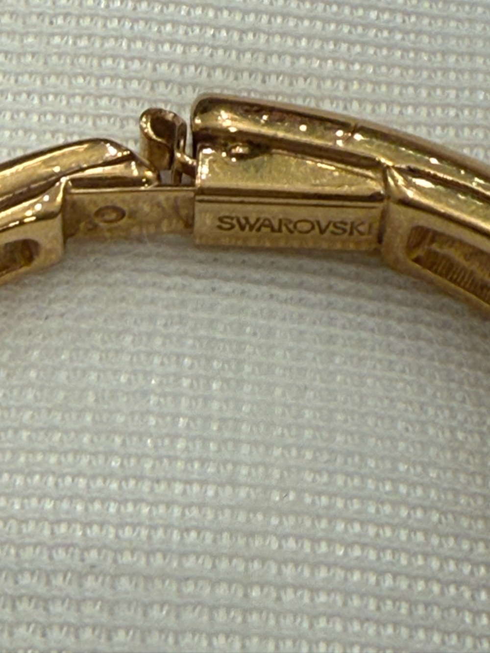 Vintage Swarovski hinged bangle bracelet Gold tone signed Swarovski & Swan Logo - Picture 7 of 11